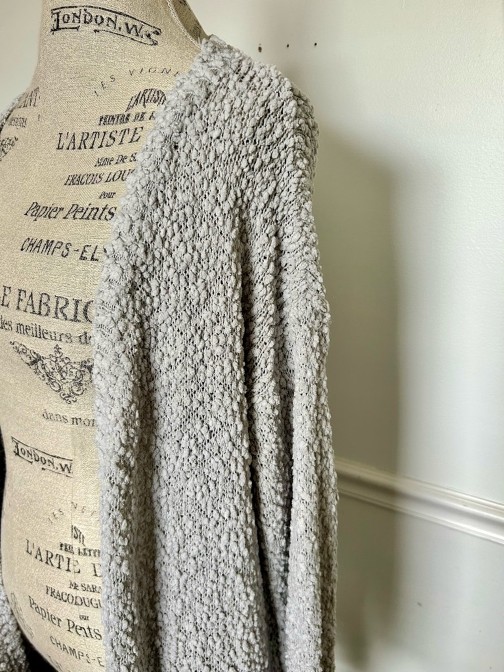 Listicle Light Grey Boucle Open Cardigan with Pockets - Picture 4 of 5